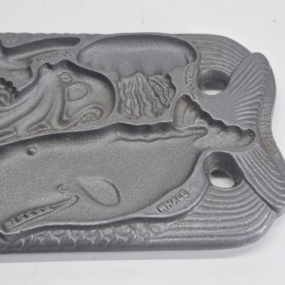 1989 John Wright Co Double Sided Cast Iron Sea Life Cookie Form Vintage